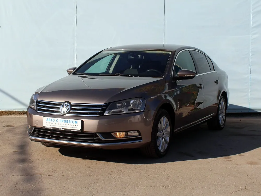 Volkswagen Passat Image 1